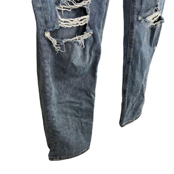 AMERICAN EAGLE MOM JEAN High Rise Waist Distressed Blue Jeans Ripped Holes sz 4 - Picture 7 of 16